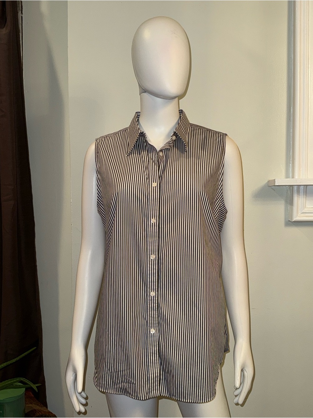 Ralph Lauren Black and White Sleeveless Striped Button-Down Shirt